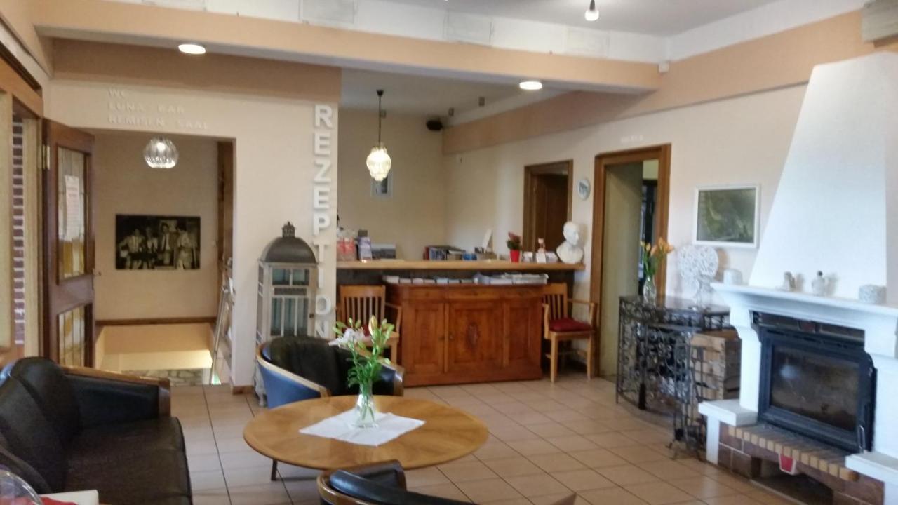 Gasthaus Und Hotel An Der Kost 하팅겐 외부 사진