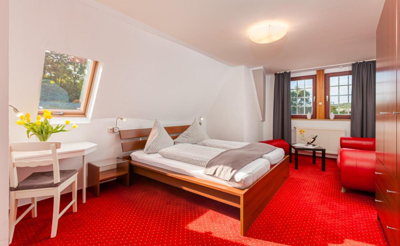 Gasthaus Und Hotel An Der Kost 하팅겐 외부 사진