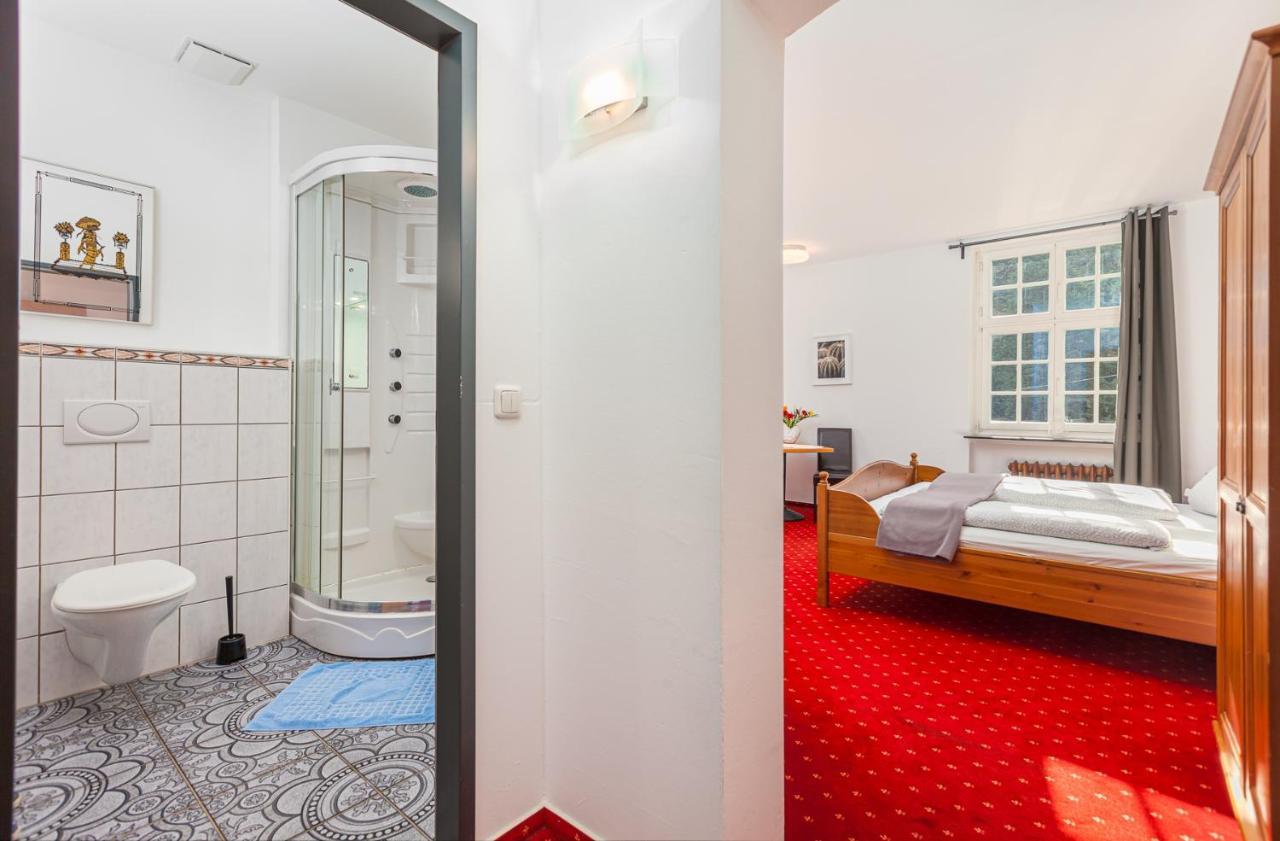 Gasthaus Und Hotel An Der Kost 하팅겐 외부 사진
